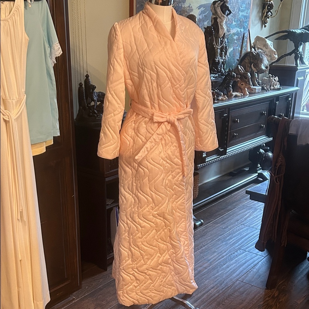 Vintage DeadStock Odette Barsa Sz M Pink Quilted Robe NWT